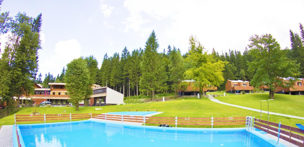 Horsky Hotel Celadenka / Mountain Resort Čeladná Exteriör bild