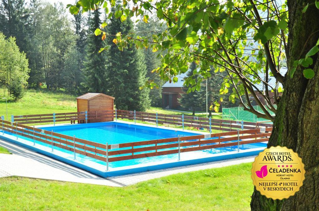 Horsky Hotel Celadenka / Mountain Resort Čeladná Exteriör bild